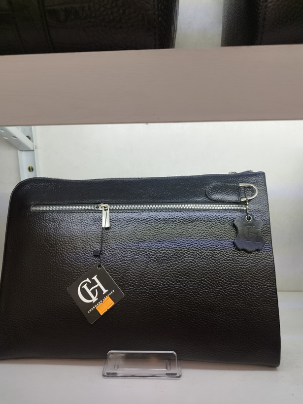 کیف چرمطبیعی دوشیودستی فولدر مدل 069 چرخدوز برندچرمچارمند